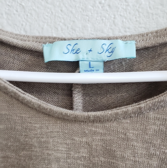 She + sky oversized light weight sweater with decorative boho hem size large - Picture 5 of 5